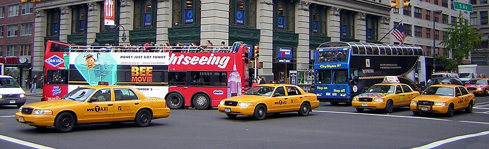 London: Hop-on Hop-off Bus Tour