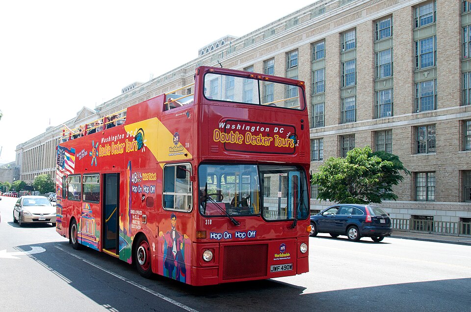 Paris: Hop-on Hop-off Bus Tour