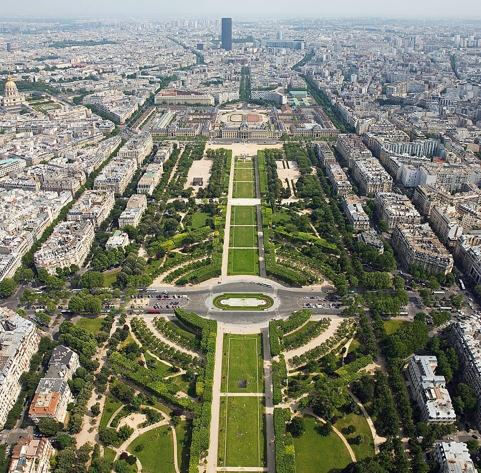 Paris: Old Town Walking Tour