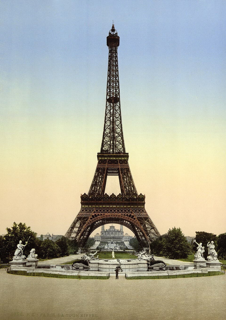 Paris: Louvre Ticket with Priority Entry