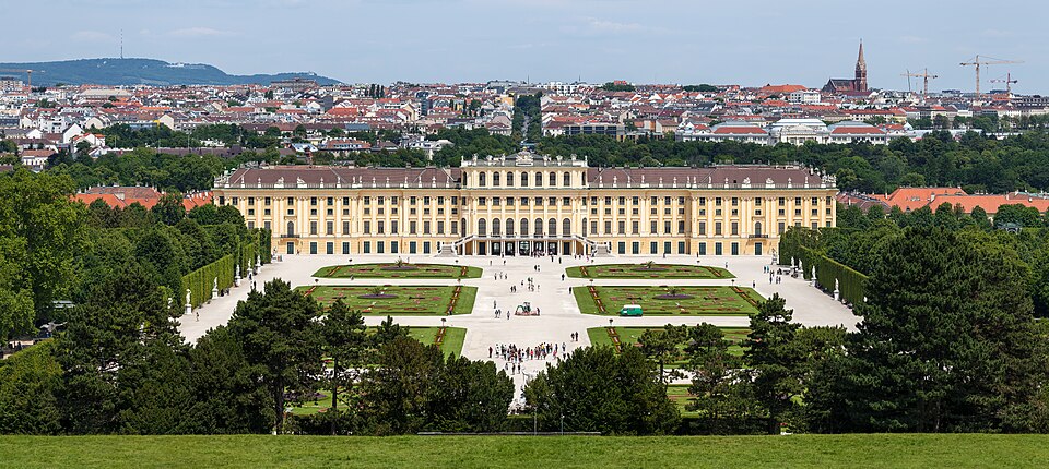 Vienna: Guided Sightseeing Tour